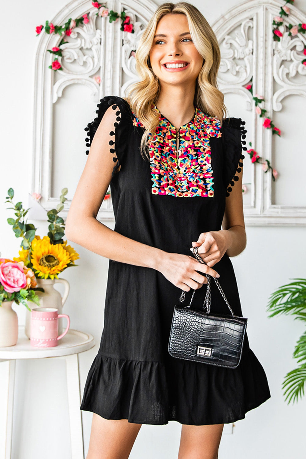 Chic Black Pom Pom A-Line Dress with Ruffled Sleeveless Design - Perfect for Evening Parties and Casual Day Wear