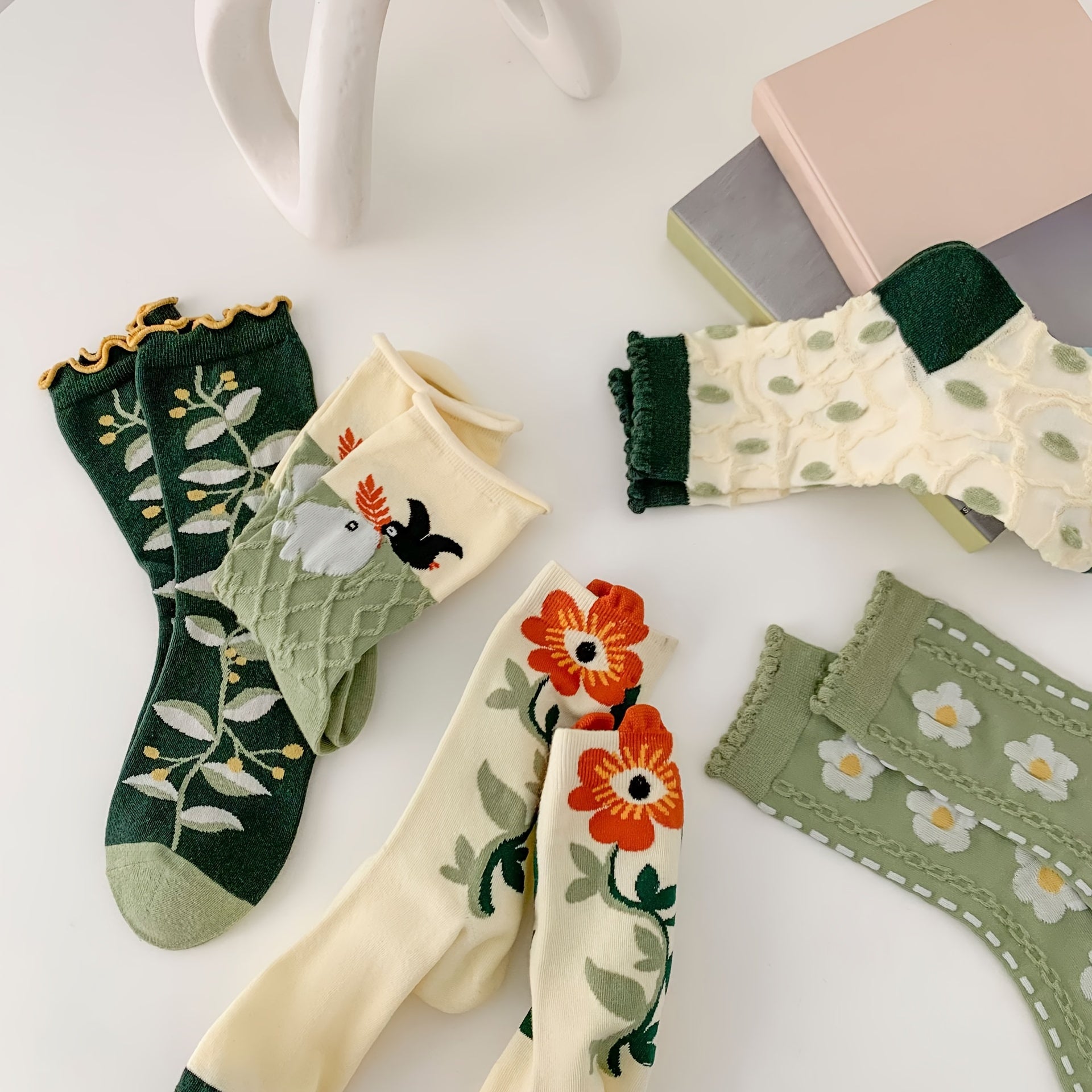 socks - 5 Pairs Women's Floral Trim Socks - Stylish & Comfortable, Perfect for Everyday Wear - Boho Eco Boutique™ - socks - Boho Eco Boutique™ - 5 Pairs Of Mixed Colors - One - size - 