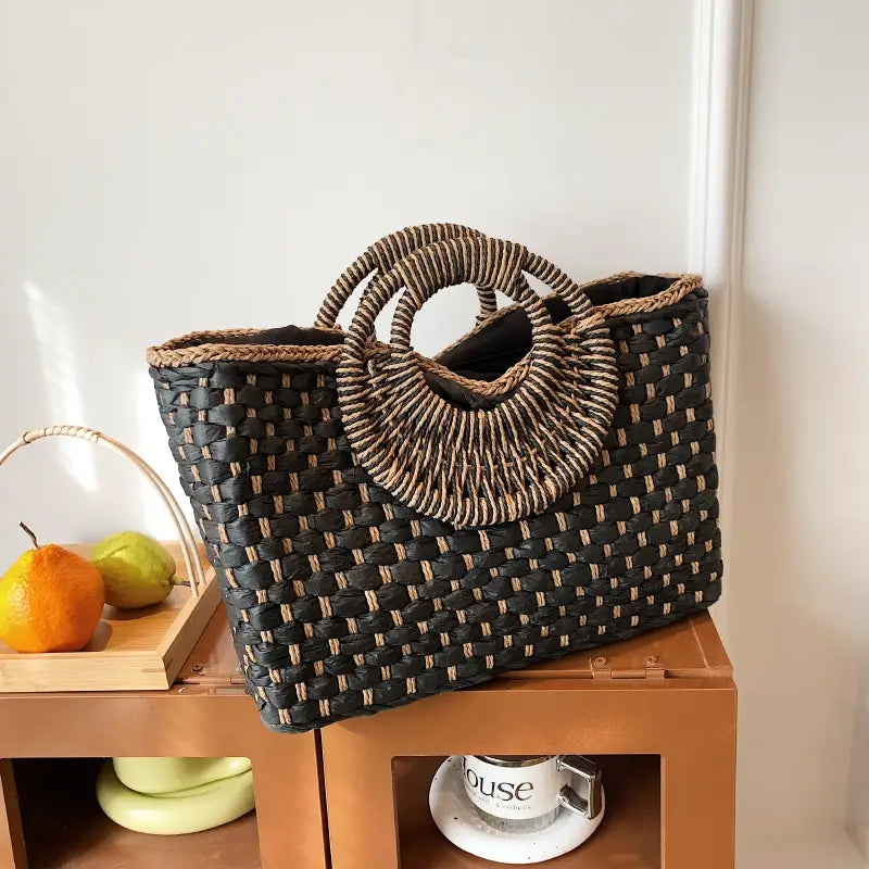 Boho Straw Bag Women Summer Handbag Half Moon Shape Rattan Woven Shopper Bag Large Capacity Beach Bag Vacation Tote Bag