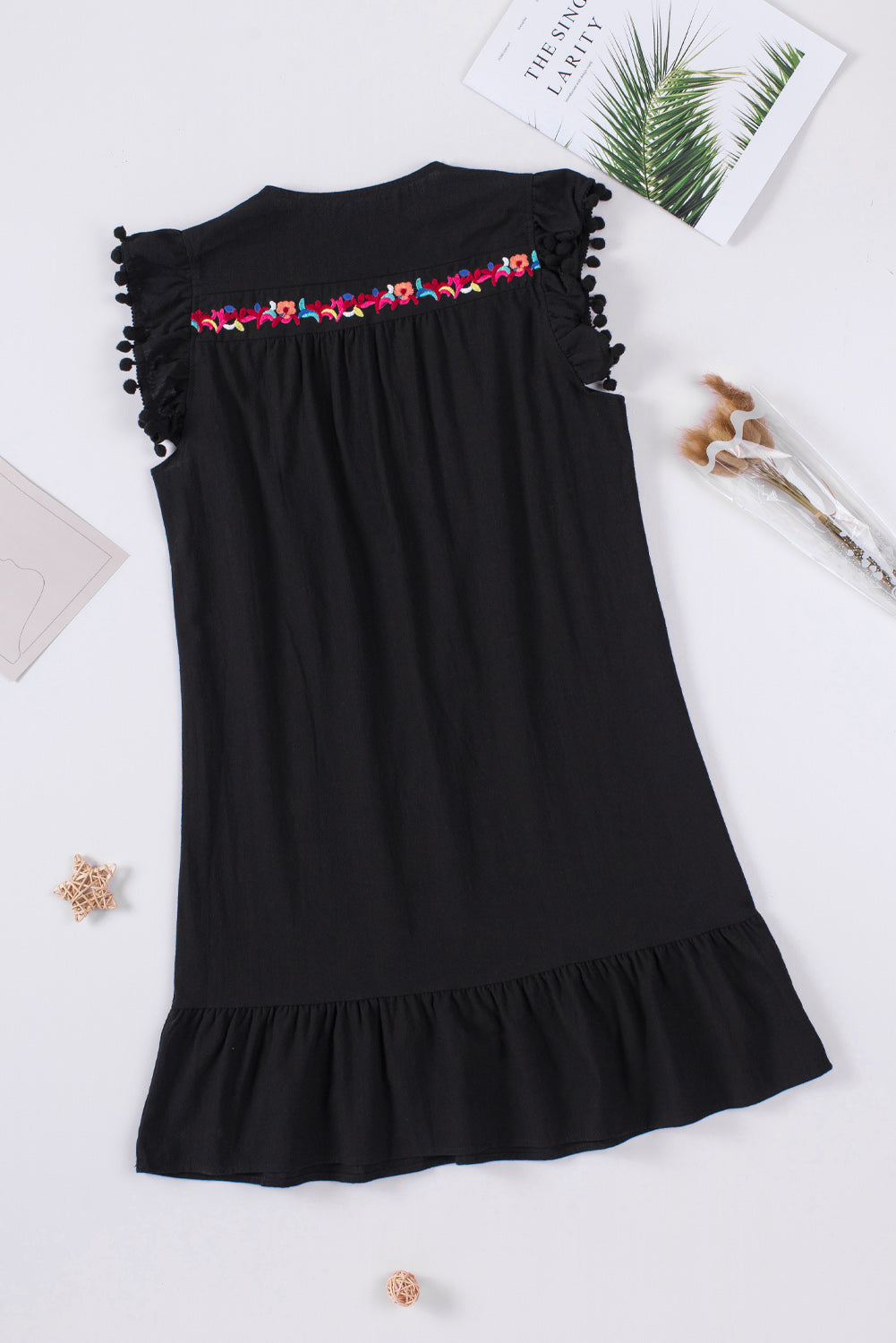 Chic Black Pom Pom A-Line Dress with Ruffled Sleeveless Design - Perfect for Evening Parties and Casual Day Wear